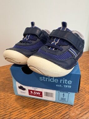 Stride Rite Apollo sneaker toddler size 5.5W